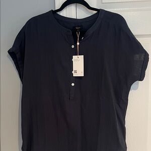 NWT Quince women's navy gauze shirt